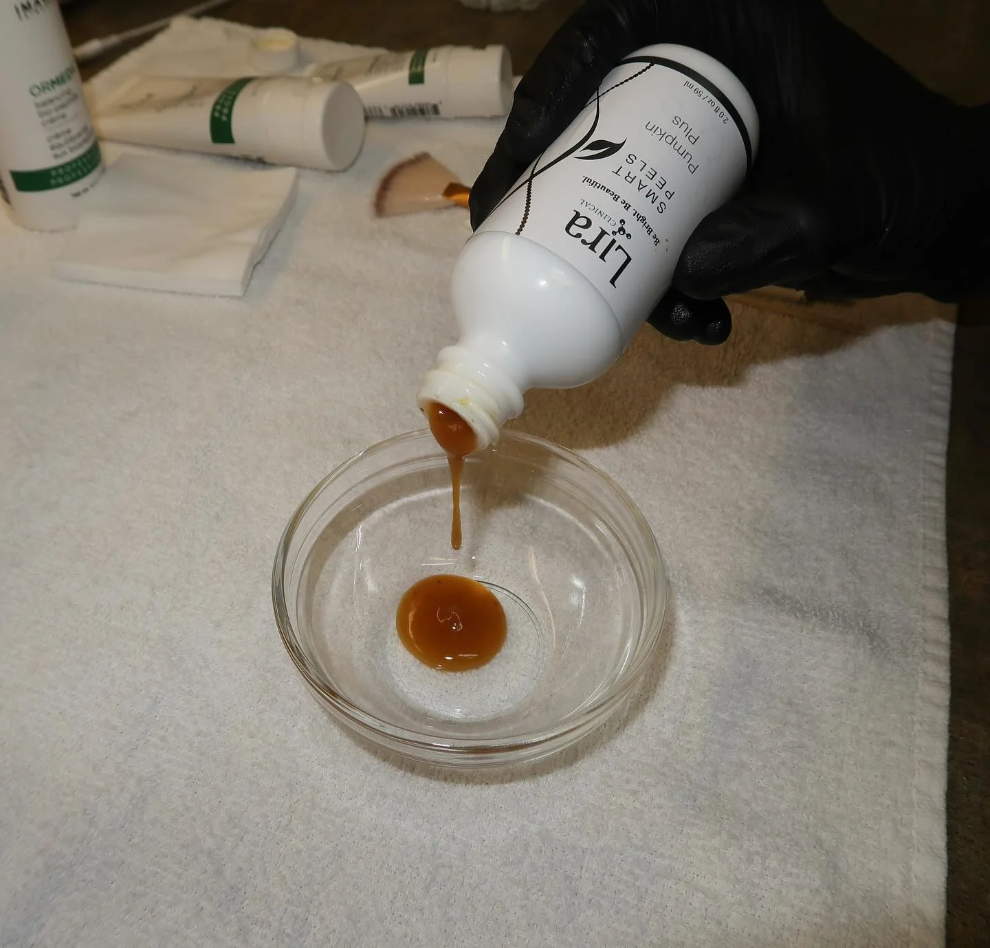 Preparing the professional Pumpkin Peel during treatment